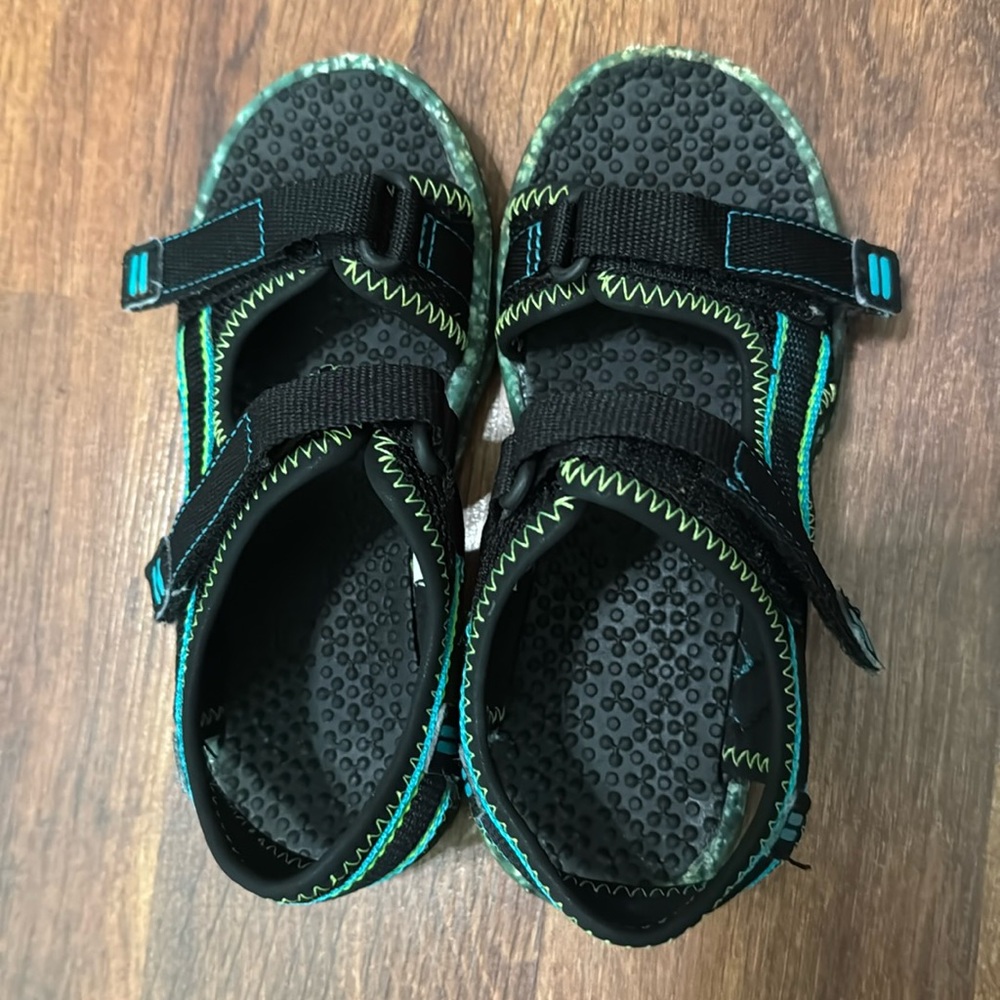 Wonder Nation Boys Sandals Size 11 Velcro Straps Green Blue Black Play Shoes
